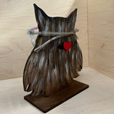 Purr-fectly Chic: Maine Coon Cat Eyeglass Holder - A Feline Fashion Statement for Your Specs!
