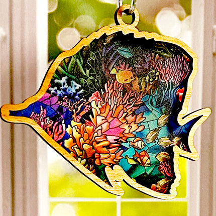 Charming Wood & Stained Glass Fish Sun Catcher - Perfect for Aquarium Lovers!