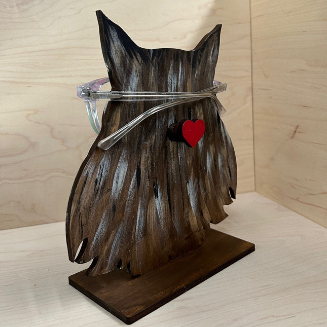 Purr-fectly Chic: Maine Coon Cat Eyeglass Holder - A Feline Fashion Statement for Your Specs!