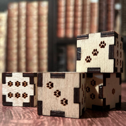 Paw Print Wooden Dice – Unique Pet-Themed Gaming Dice with Adorable Dots
