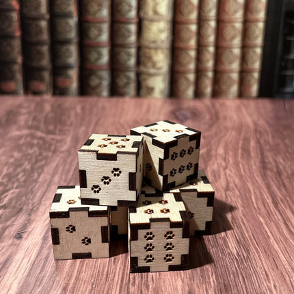 Paw Print Wooden Dice – Unique Pet-Themed Gaming Dice with Adorable Dots