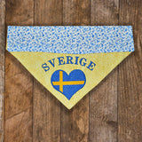 Sverige / Over the Collar Dog Bandana - Mydeye